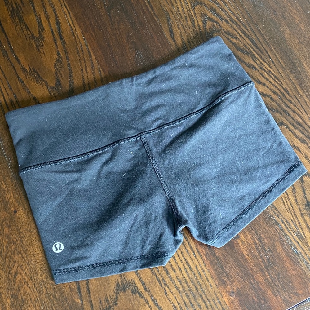 Lululemon Short Shorts
